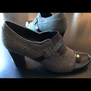 S.R.O. Gray & Black Patent Leather Stretch Booties